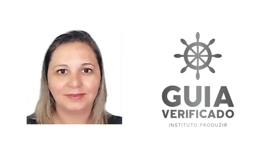 Retrato da Guia de Turismo Cláudia Mistro, especialista em roteiros em Porto Seguro, Arraial d'Ajuda e Trancoso.