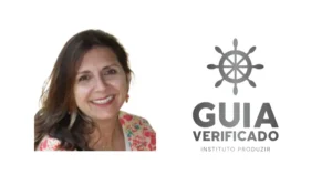 Retrato da Guia de Turismo Gabriela Matos, profissional verificada pelo Instituto Produzir, sorrindo com blusa floral em fundo branco.