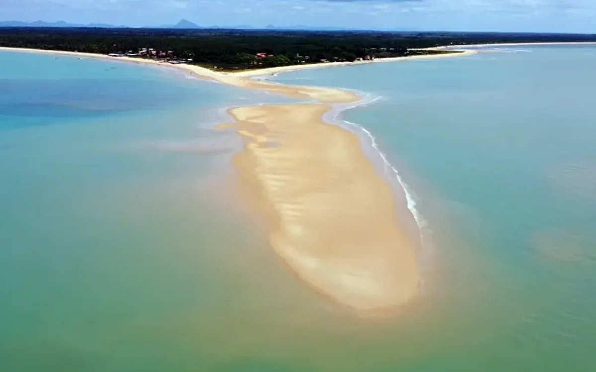 Ponta de Corumbau: Um Refúgio Tranquilo Próximo a Caraíva